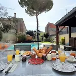 Bed and breakfast La Pause Sous Le Pin D'hotes 3*