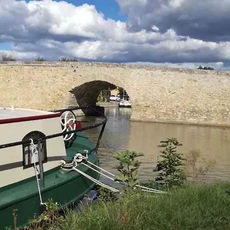 La Pause Sous Le Pin D'hotes Bed & Breakfast