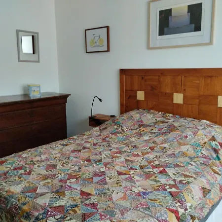 Bed & Breakfast La Pause Sous Le Pin D'hotes 3*