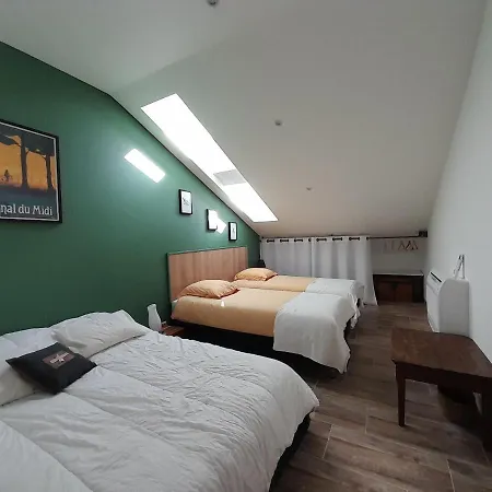 Bed & Breakfast La Pause Sous Le Pin D'hotes 3*
