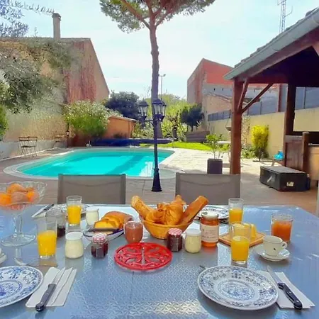 La Pause Sous Le Pin D'hotes Bed & Breakfast