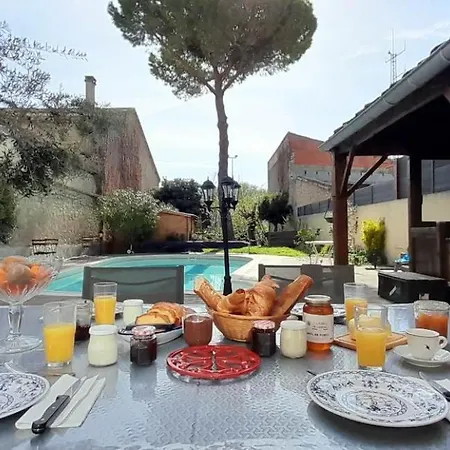 Bed & Breakfast La Pause Sous Le Pin D'hotes 3*