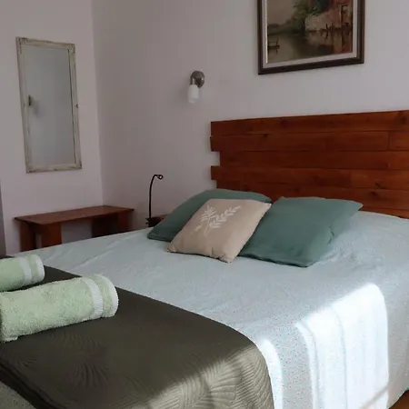 La Pause Sous Le Pin D'hotes Bed & Breakfast Capestang